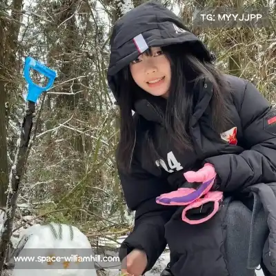 董骁荷